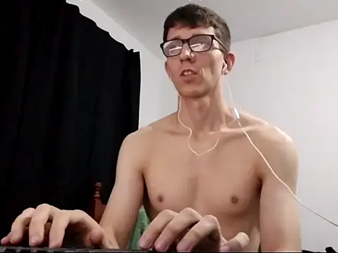 kpo10000 live cam on Stripchat