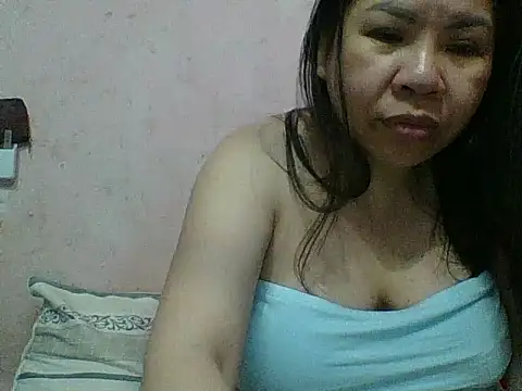 MiaSexxyyy live cam on Stripchat