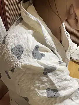 Mina048 live cam on Stripchat
