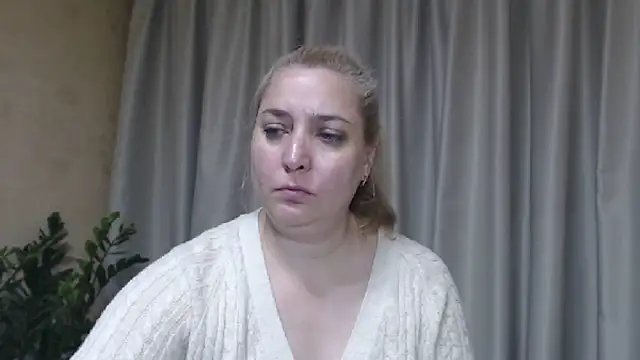 sweetpussy13 live cam on Stripchat