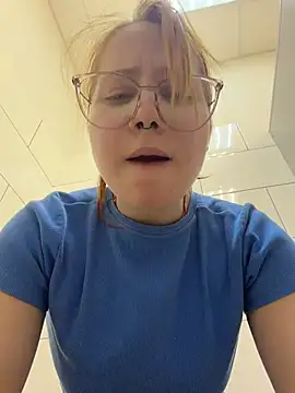 SlavicCandy webcam