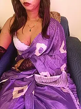 Eira_Moonlight live cam on Stripchat