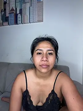 michiluxe live cam on Stripchat