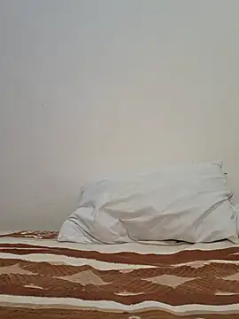 altinya live cam on Stripchat