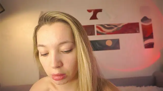 MiaThaine webcam