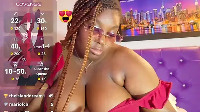 ebony_NeighborMoans live cam on Stripchat