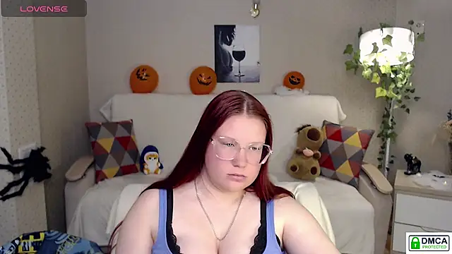 kuri_u live cam on Stripchat