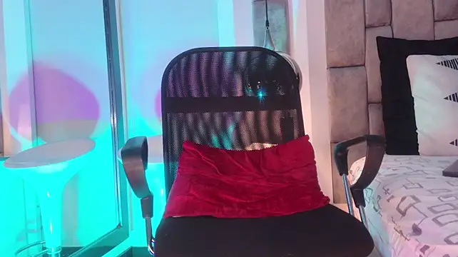 LucasThomson_ live cam