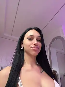 ilariea_girl live cam on StripChat