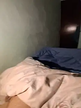 gonzalitoC4 live cam on Stripchat