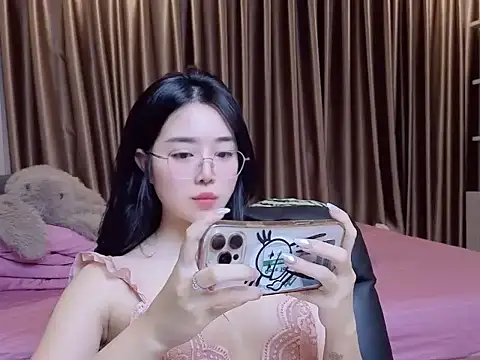 Happy_girl99 live cam on Stripchat