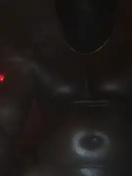 twobby live cam on Stripchat