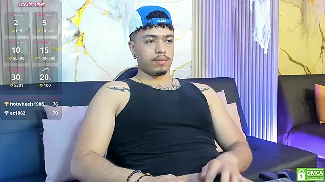 Dominic_tay live cam on Stripchat