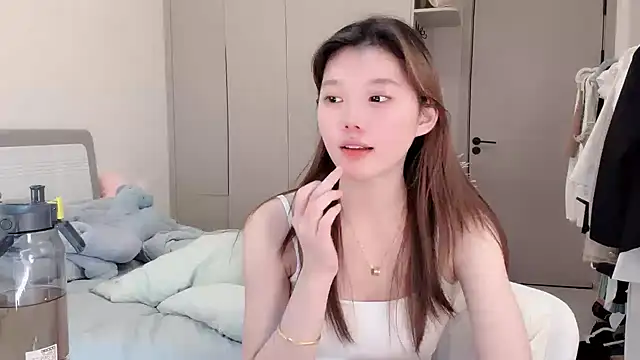 tuotuo2007 live cam on Stripchat