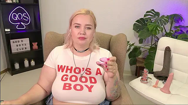 MargotGrey live cam on Stripchat