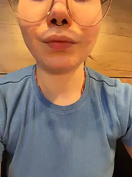 SlavicCandy live now