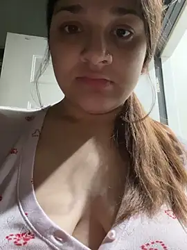 treasurebabii live cam on Stripchat