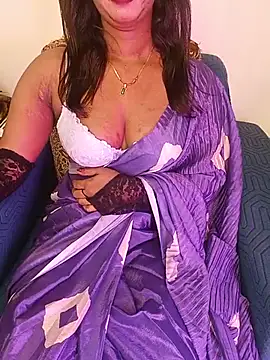 Eira_Moonlight live cam on Stripchat