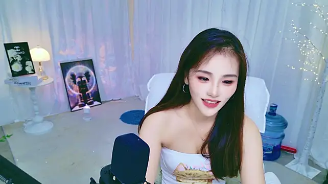 Ting- live cam on Stripchat