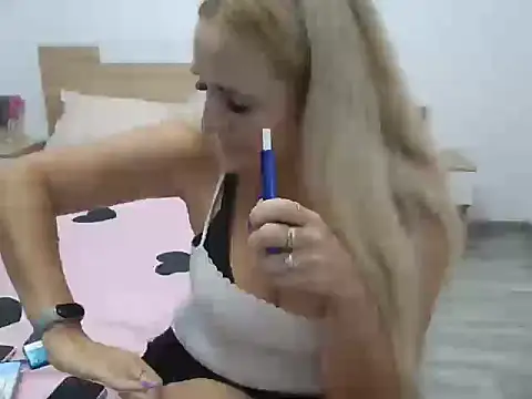 LanaFoxx