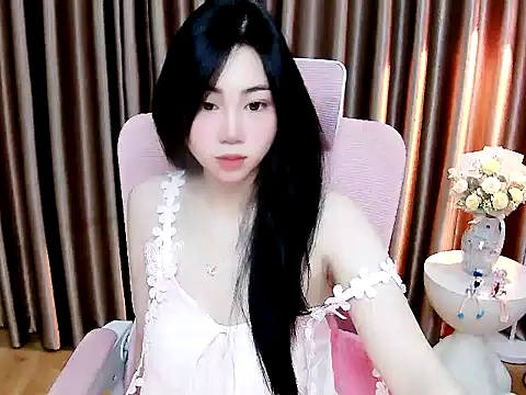 Helen_202 live cam on Stripchat