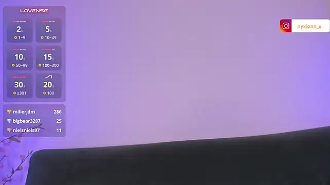 artemis_nyx live cam on Stripchat