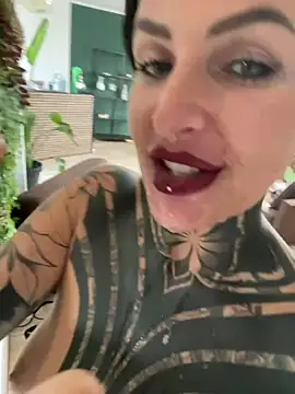 KathaleaNoir live cam