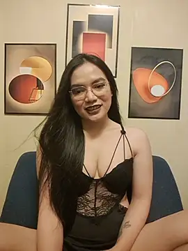 SweetJewel live cam on Stripchat