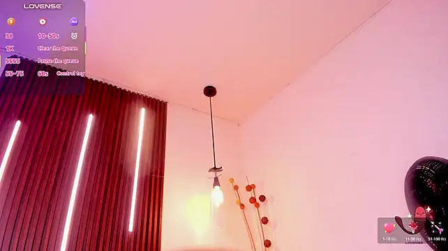 sweetlolihot_ live cam on Stripchat