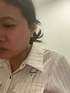 daaqnn live cam on Stripchat