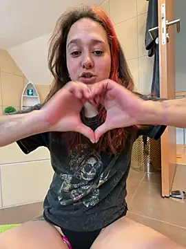 Tamy-Love live cam on Stripchat