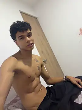 JamesDreams live cam on Stripchat