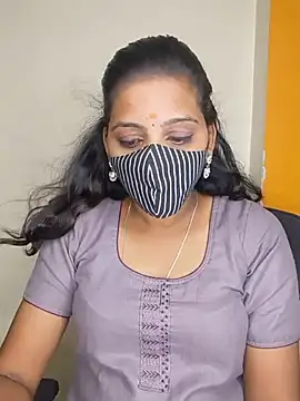 Tamil_Lovely_Cindrellaa live cam on Stripchat