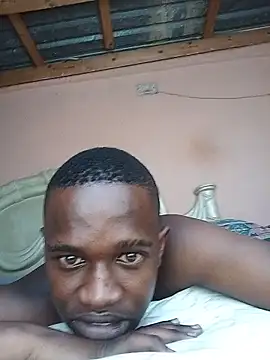 African_gent_45 live cam on Stripchat