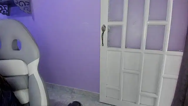 BabyAngel18_ live cam on Stripchat