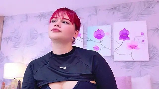 CherryTayloor live cam on Stripchat