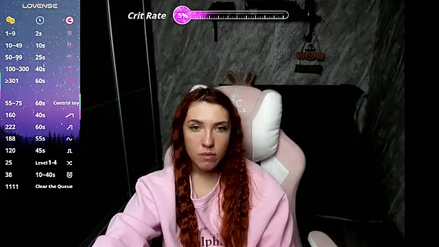 Reginasmilee live cam on Stripchat