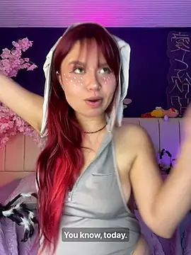 Carrie-Berry live cam on Stripchat