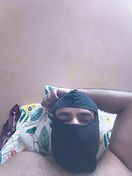 chusai live cam on Stripchat
