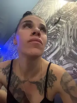 Queen_of_pain live cam on Stripchat