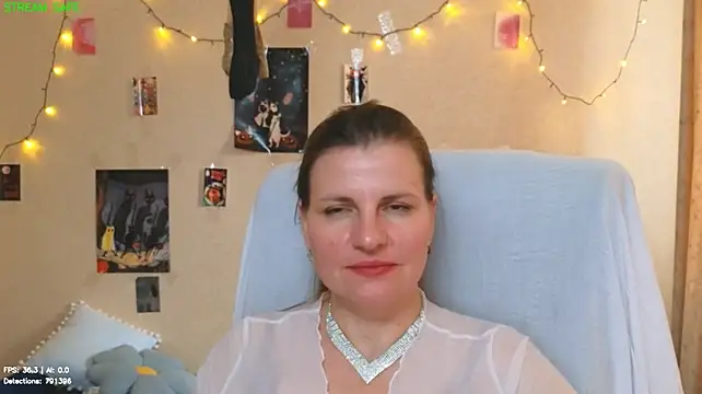 Mirabelle_Velvet