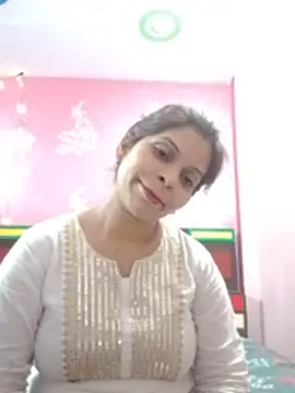 Eshani69 live cam on Stripchat