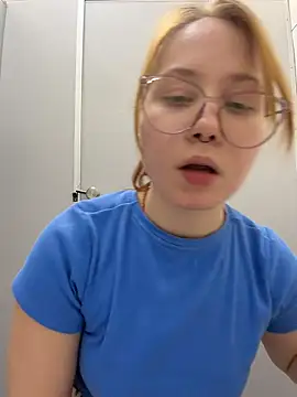 SlavicCandy live cam on Stripchat
