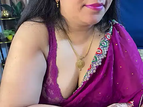 curvy_vincy4 (F young) - remove bra & 10 minute lush control