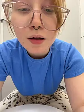 SlavicCandy live cam on Stripchat