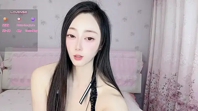 anjila888 (F young) - 有钱人缺爱 穷人缺钱  你缺什么