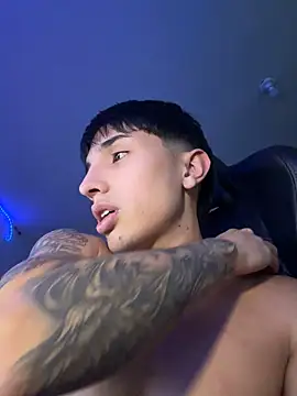 pabonsito live cam on Stripchat