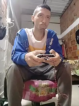 TuCanero23cm live cam on Stripchat
