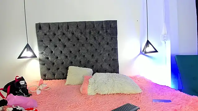 gaby_moon26