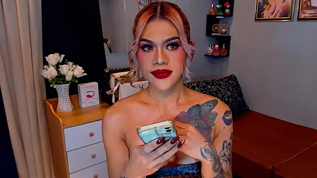 StellaStrong30 live cam on Stripchat